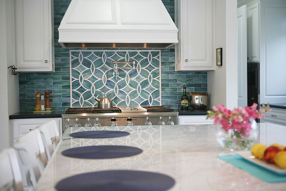 Let-the-backsplash-become-the-showstopper-of-your-kitchen