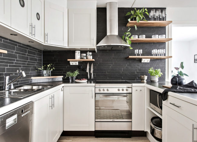 Bold and Trendy Kitchen Backsplash Ideas to Try Out this Fall