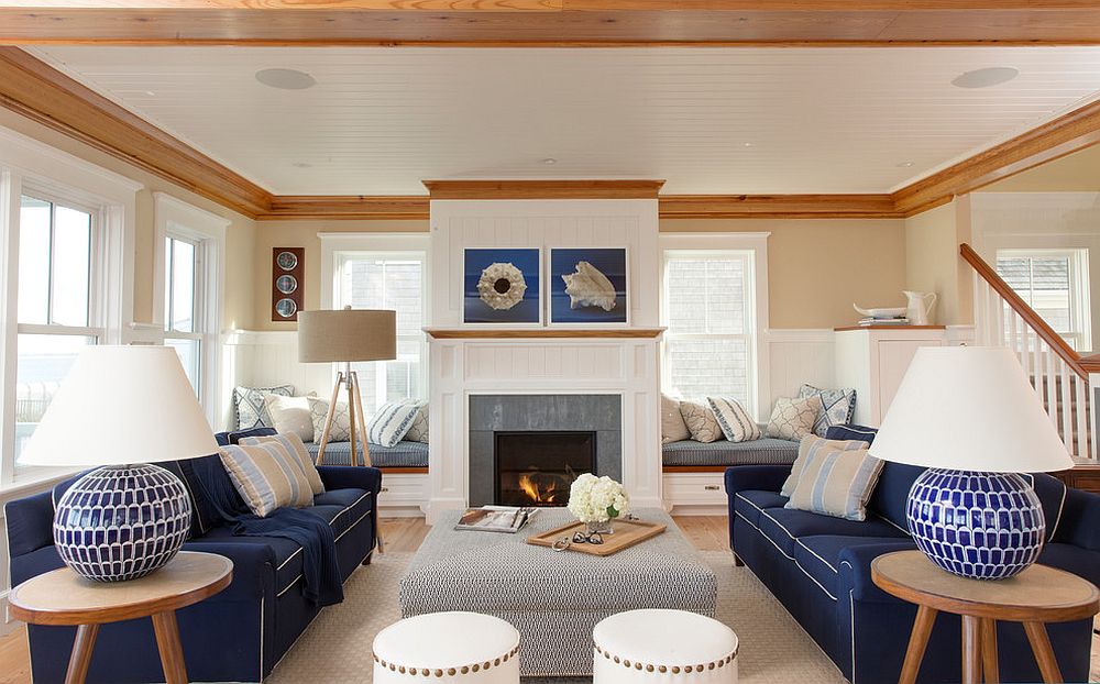 Navy-blue-sofa-with-white-piping-is-perfect-for-the-beach-style-living-room