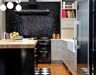 Bold Black to Glossy Mirrors: Trendy Kitchen Backsplash Ideas to Try Out