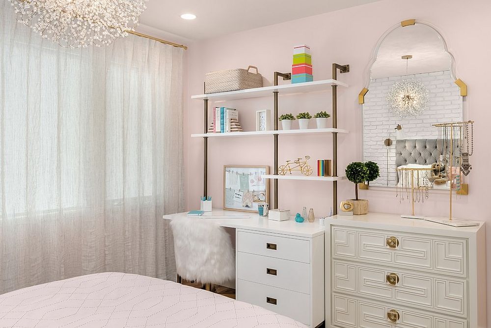 Pink with a dash of chic never fails to work its magic in the girls' room