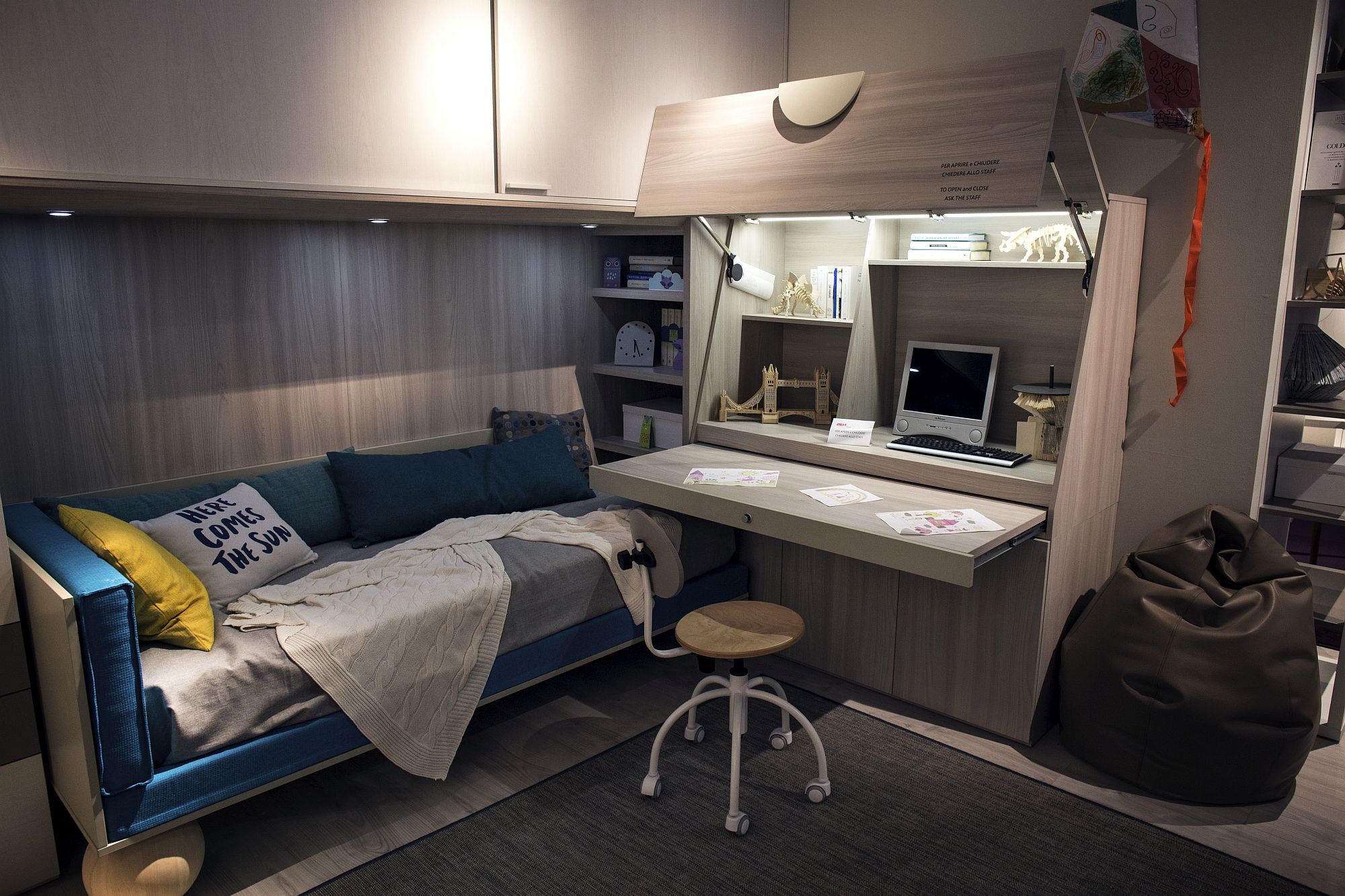 Space-savvy-and-easy-to-add-homework-station-for-the-small-kids-room