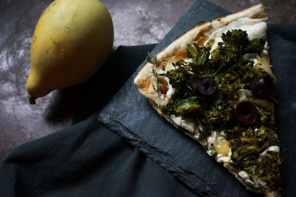 Broccolini pizza with roasted onions