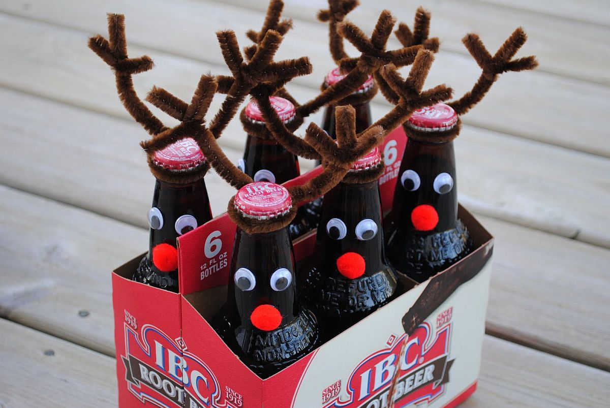 DIY beer bottle reindeers are bound to be a hit in the Christmas party