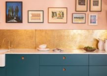 Dark-blue-and-light-pink-make-for-a-dashing-combination-in-the-kitchen-217x155