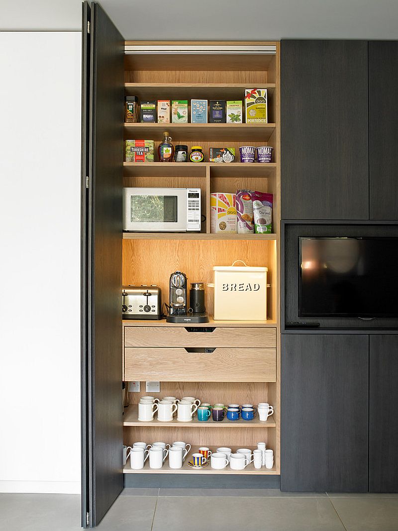 Folding doors and slim shelves make the pantry even more space-conscious