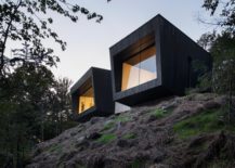 Minimal-and-modern-cabin-sits-on-the-edge-of-a-cliff-217x155