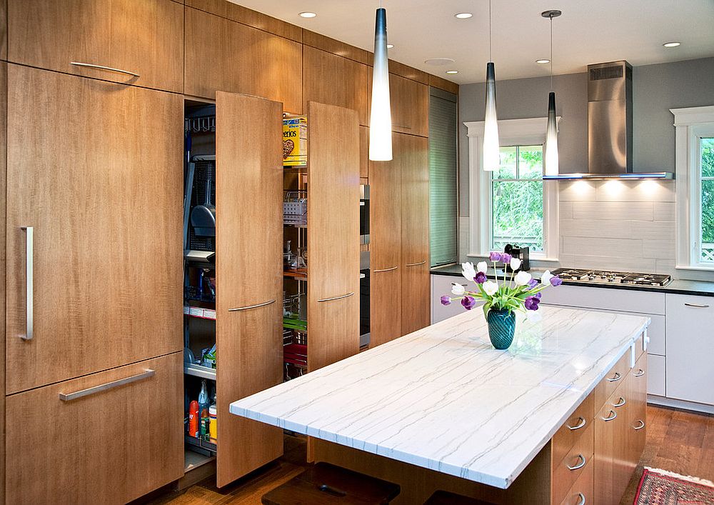 Pull-out pantry design makes use or vertical space without wastage of square footage