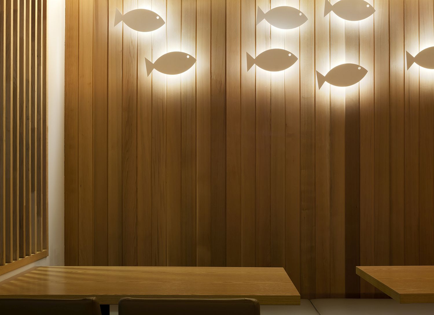 Red cedar and bright lighting give the interior a cheerful look