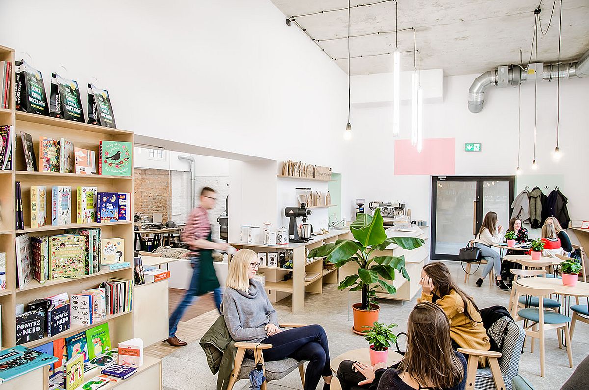 Smart-cafe-section-of-the-coffee-shop-that-also-offers-access-to-great-books