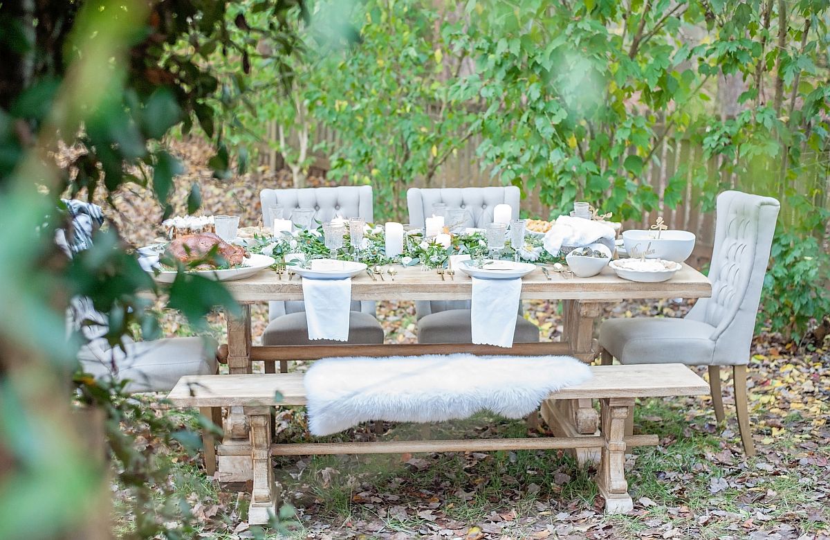Thanksgiving-table-embraces-winter-white-even-as-fall-is-in-full-swing