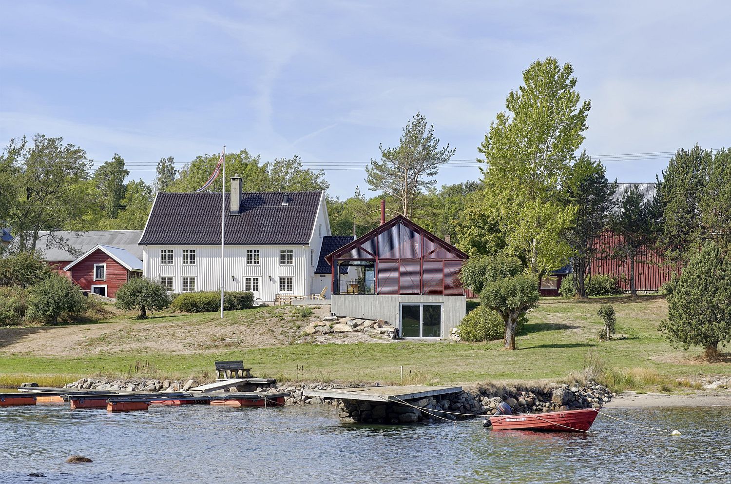 View-of-Cabin-Sandefjord-from-distance