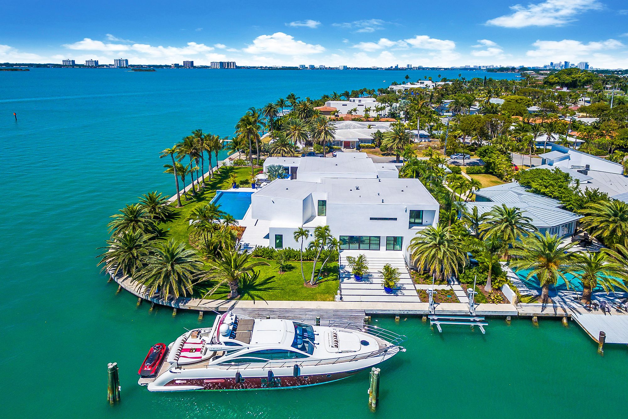 Access to 300 feet of unobstructed bay area at the lavish Miami home