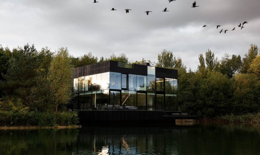 Transparent Brilliance: Sustainable Glass House on the Lake is an Absolute Dream!