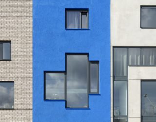 Eccentric and Bold: Blue House for Those Who Dare to Dream Different!