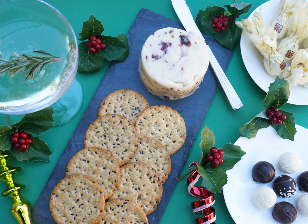 How to Throw a Holiday Party on a Budget