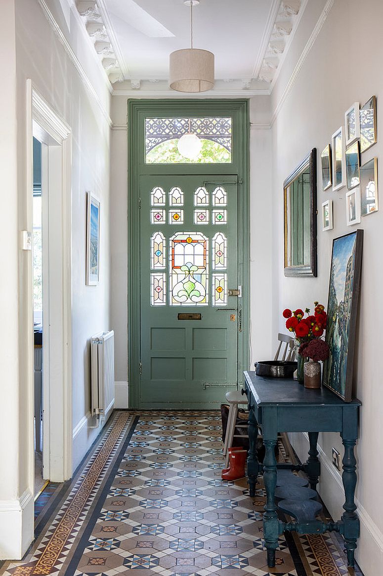 Small-traditional-entry-with-slim-console-table-and-art-work