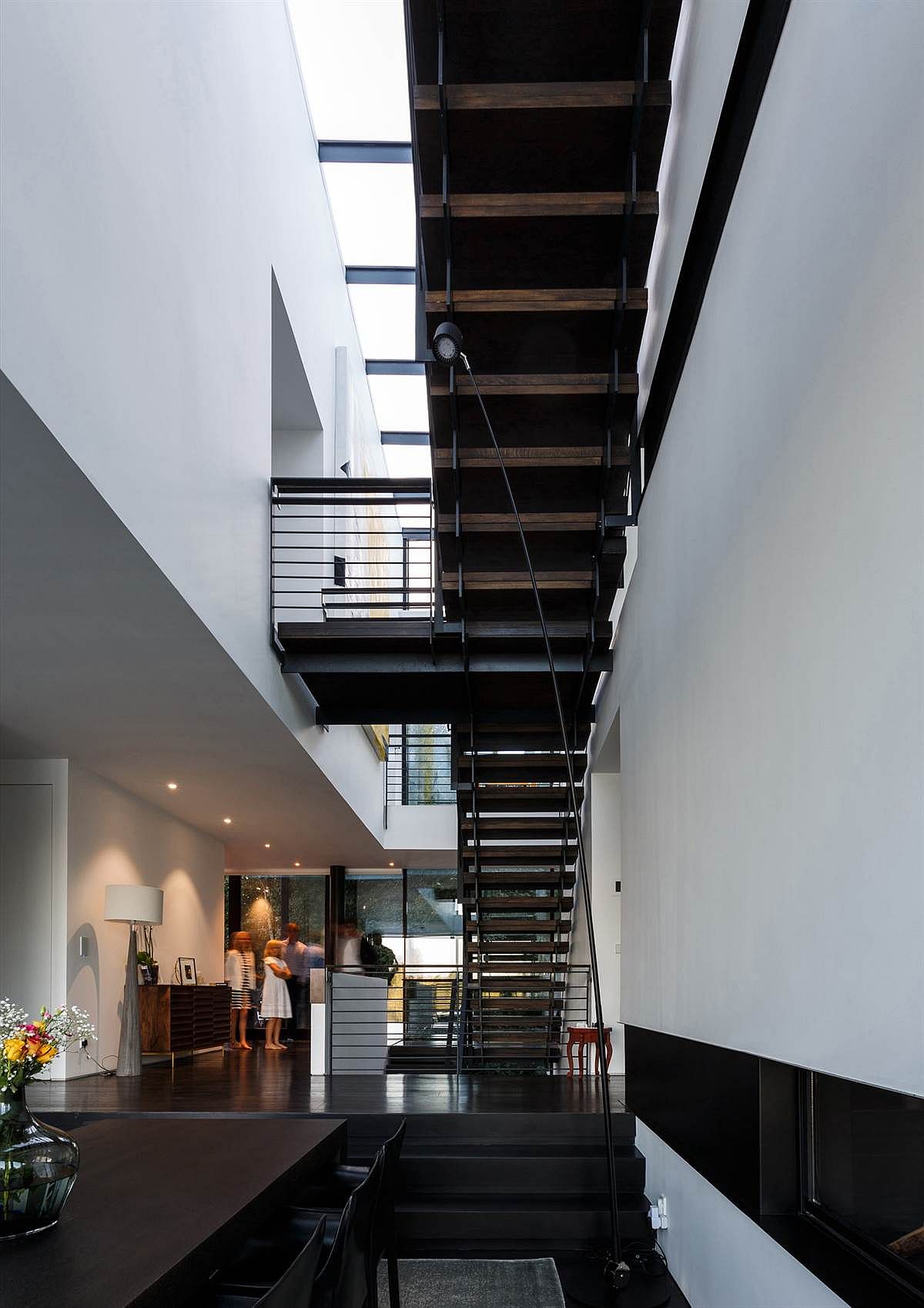 Spacious and light-filled interior of the Villa on the Lake