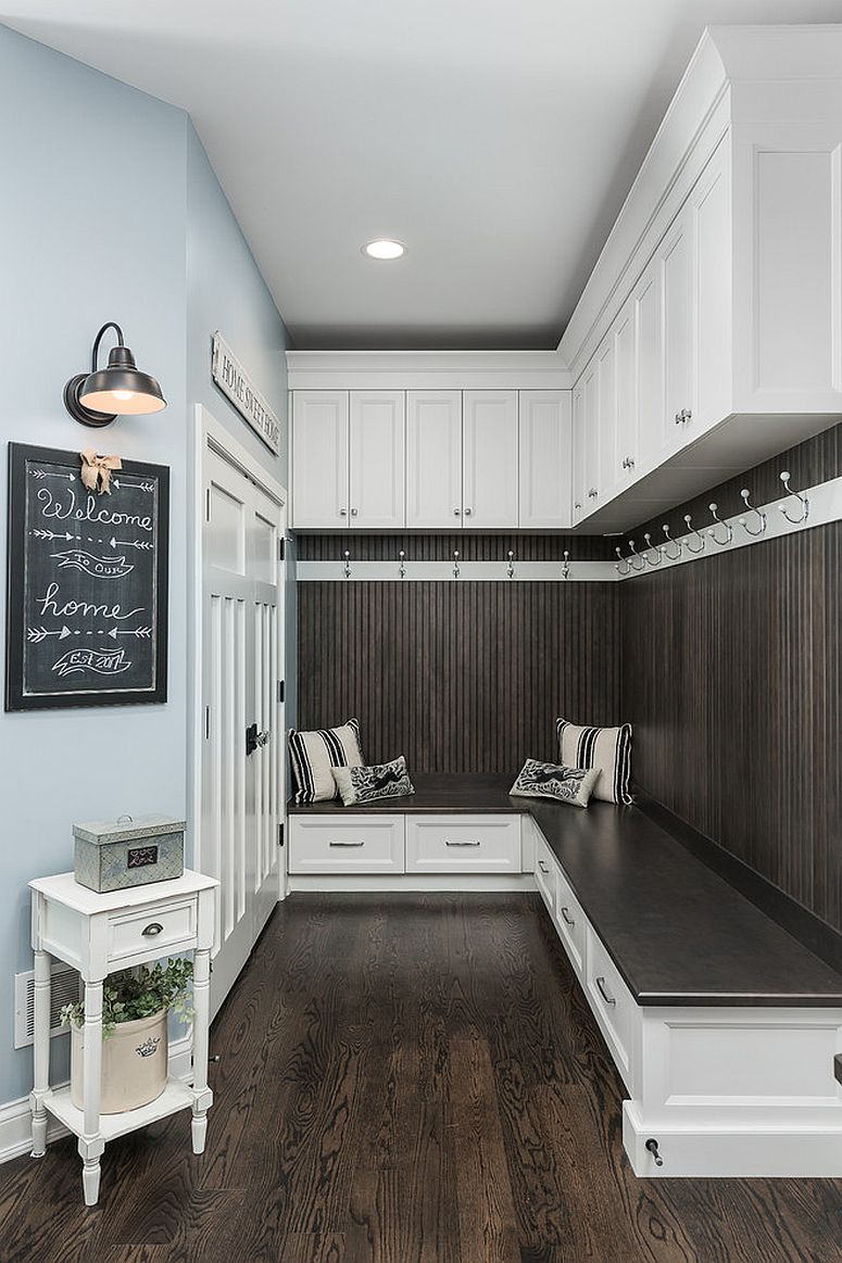 Turning the niche next to the living room into a mudroom with ample storage