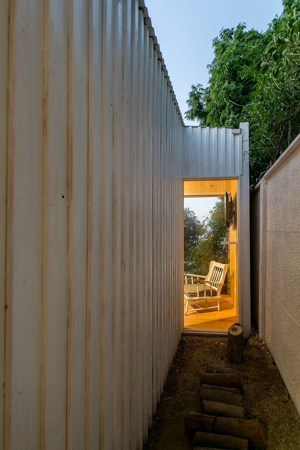 Working with tight spatial constraints at the Polycarbonate cabin