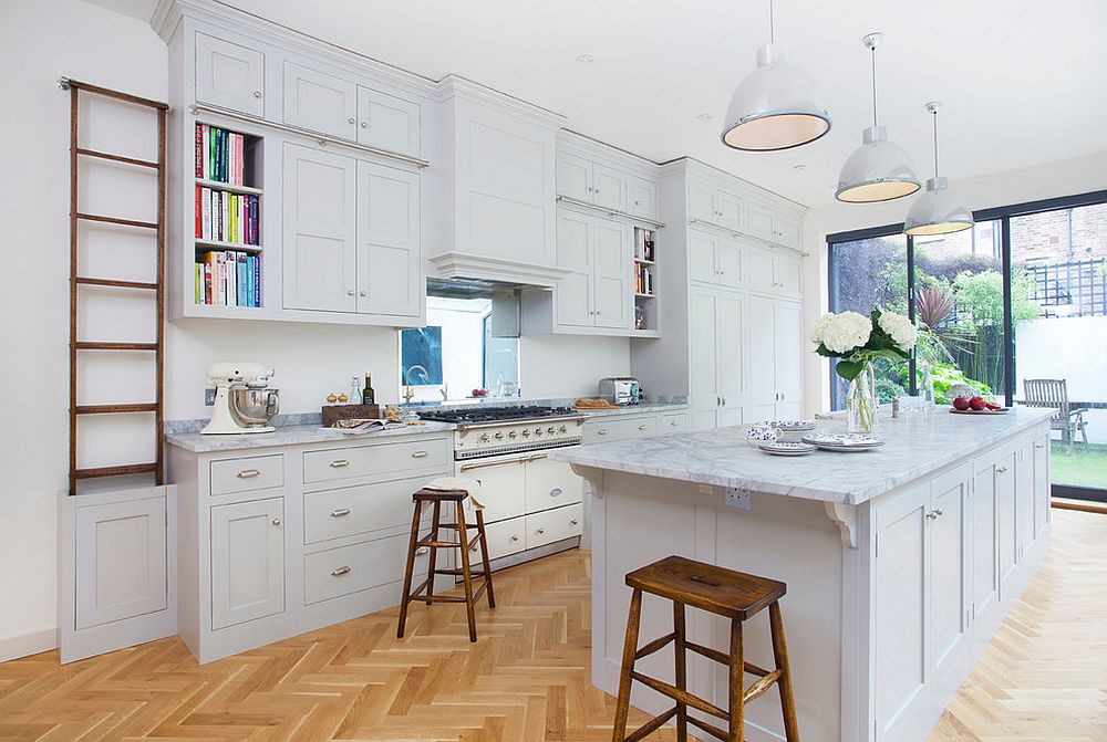 Bespoke kitchen in Lodnon home with plenty of shaker style goodness