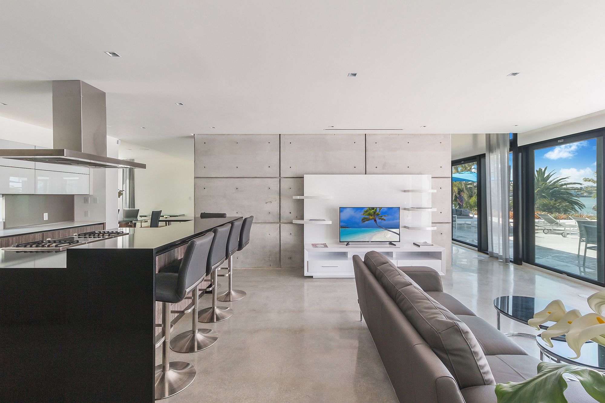 Concrete and white give the interior a fresh, modern look