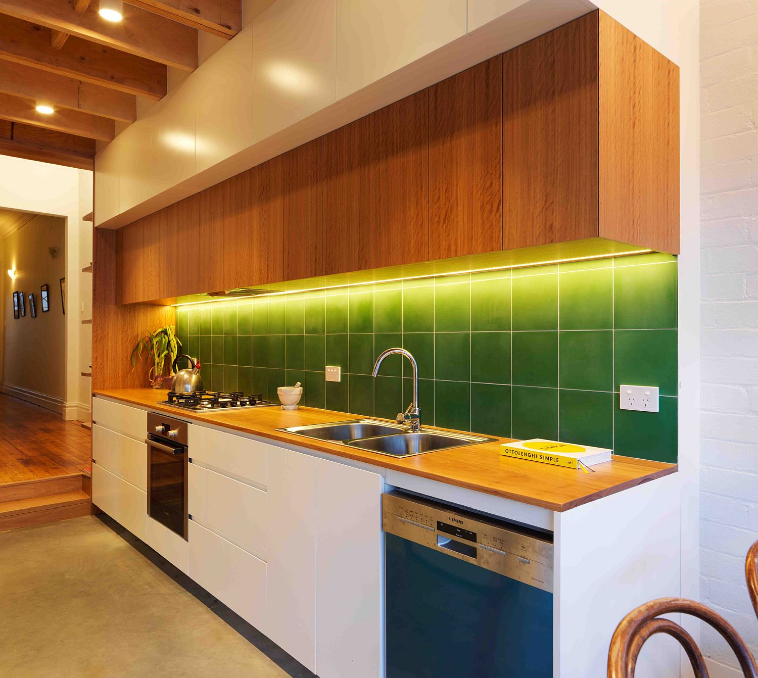 Gorgeous-green-backsplash-for-the-kitchen-in-white-and-wood