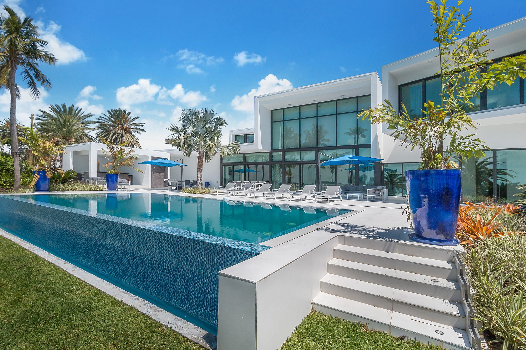 Infinity pool with bay views