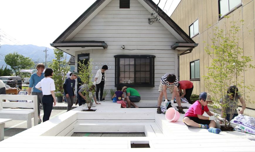 Bringing the Community Together: Pit Terrace Outside Japanese Barber Shop