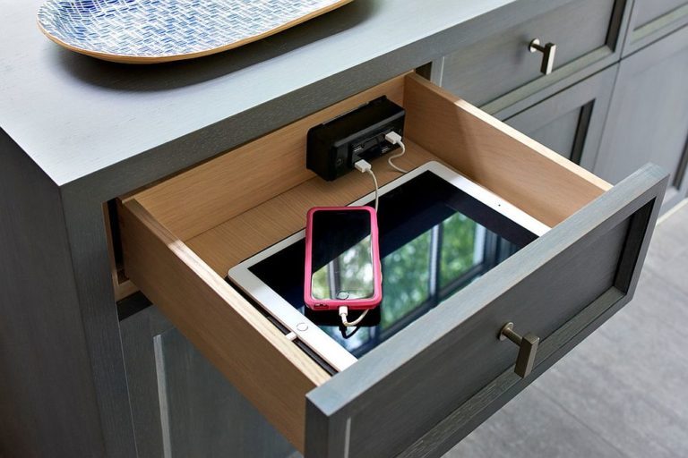 Smart Kitchen Charging Stations and Drawers to Always Stay Connected
