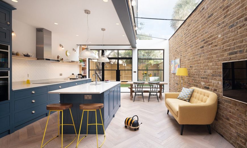 Glass, Wood and Steel: Contemporary Rear Extension to Cramped London Home