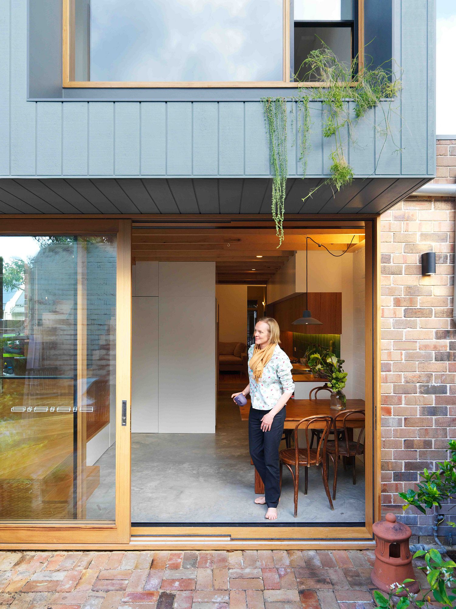 New-rear-second-level-extension-adds-space-to-the-small-house