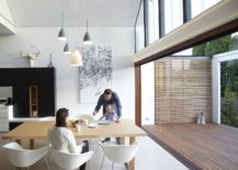 Smart-Aussie-home-creates-a-seamless-indoor-outdoor-interplay-217x155