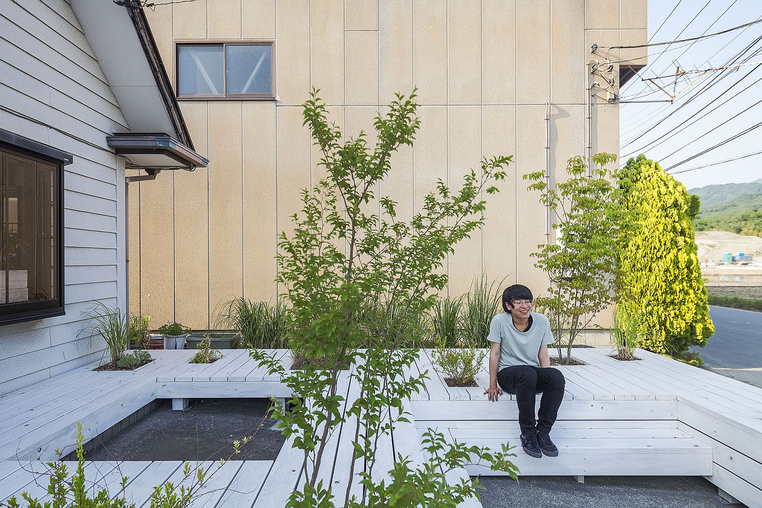 Smart pit terrace acts as a space that is perfect for neighborhood activities