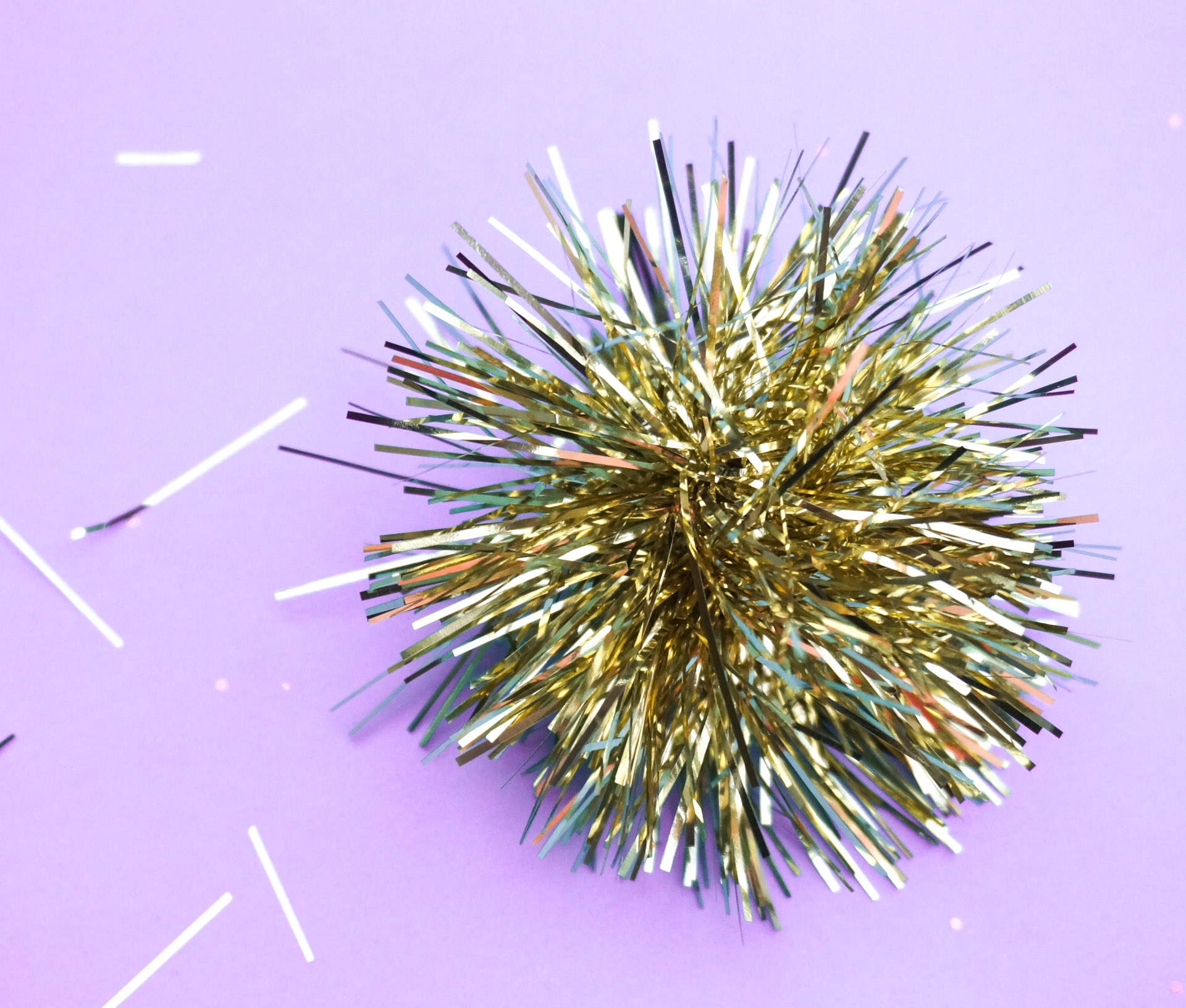 Tinsel ball