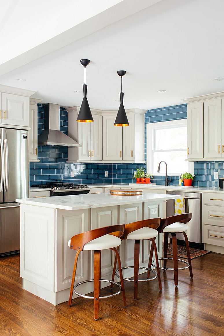 Wit en blauw keuken is altijd in trend