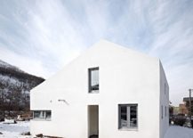 White-exterior-of-the-house-blends-into-the-backdrop-217x155