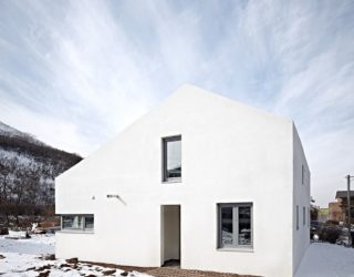 Cost-Effective Multi-Generational Home in South Korea with Modest Charm!