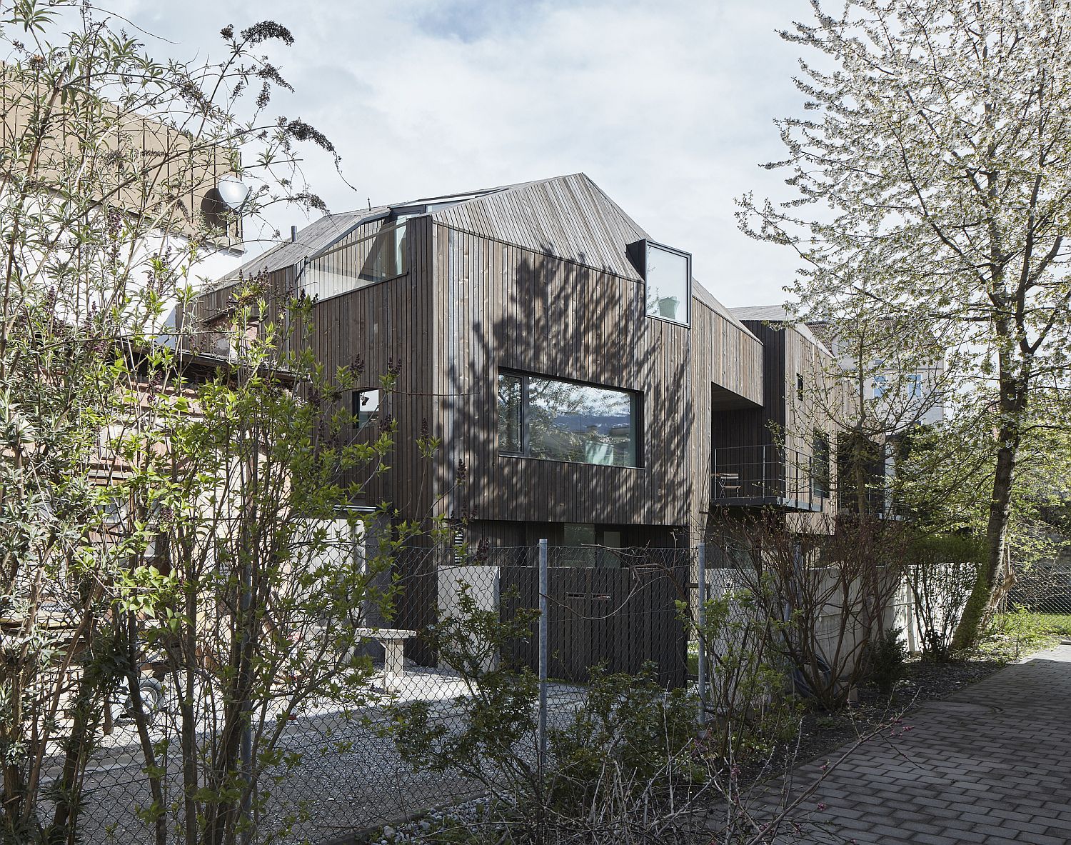 Contemporary urban multi-family residences in Innsbruck