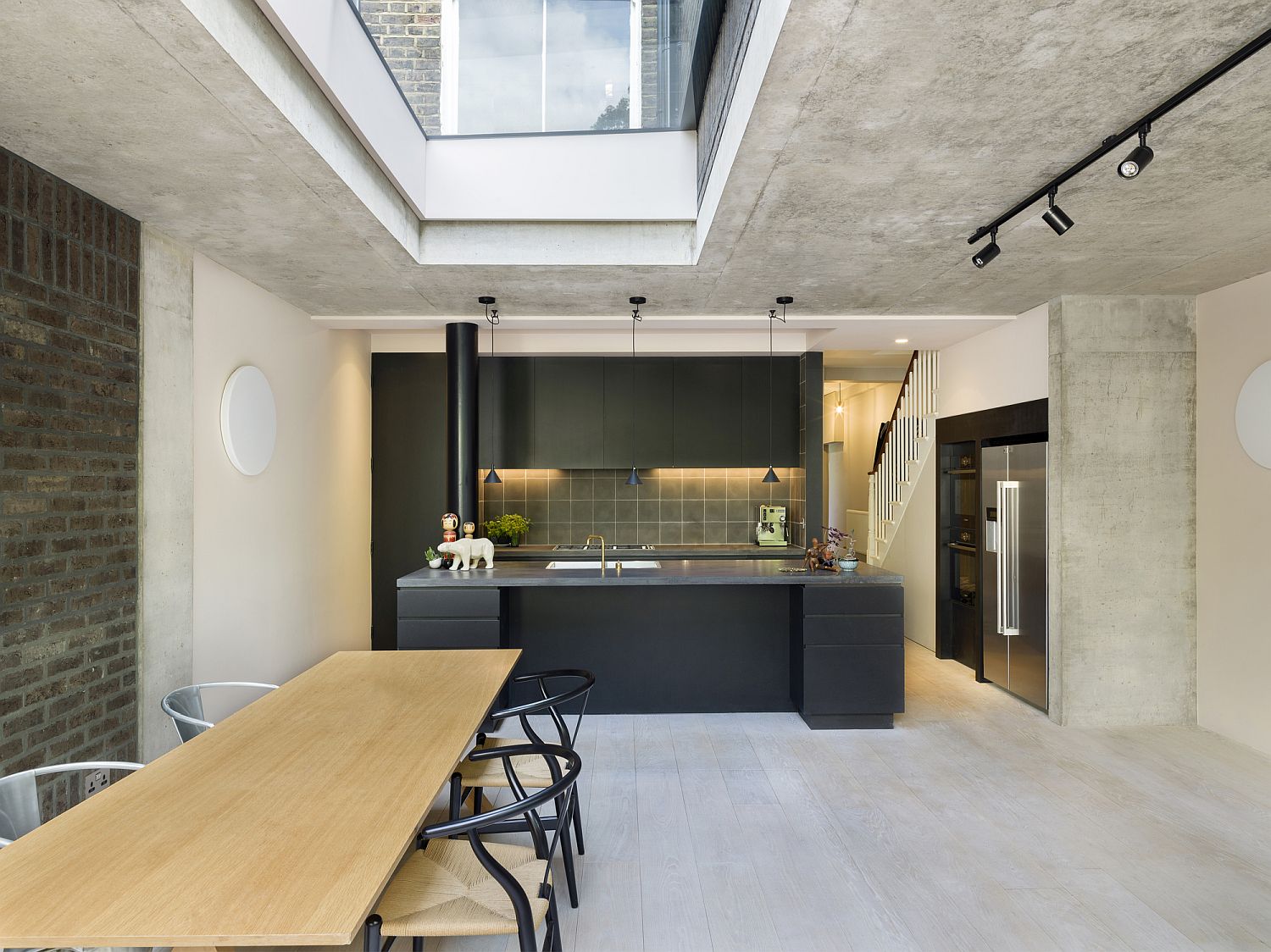 Gorgeous newly added kitchen and dining area of the extended London home