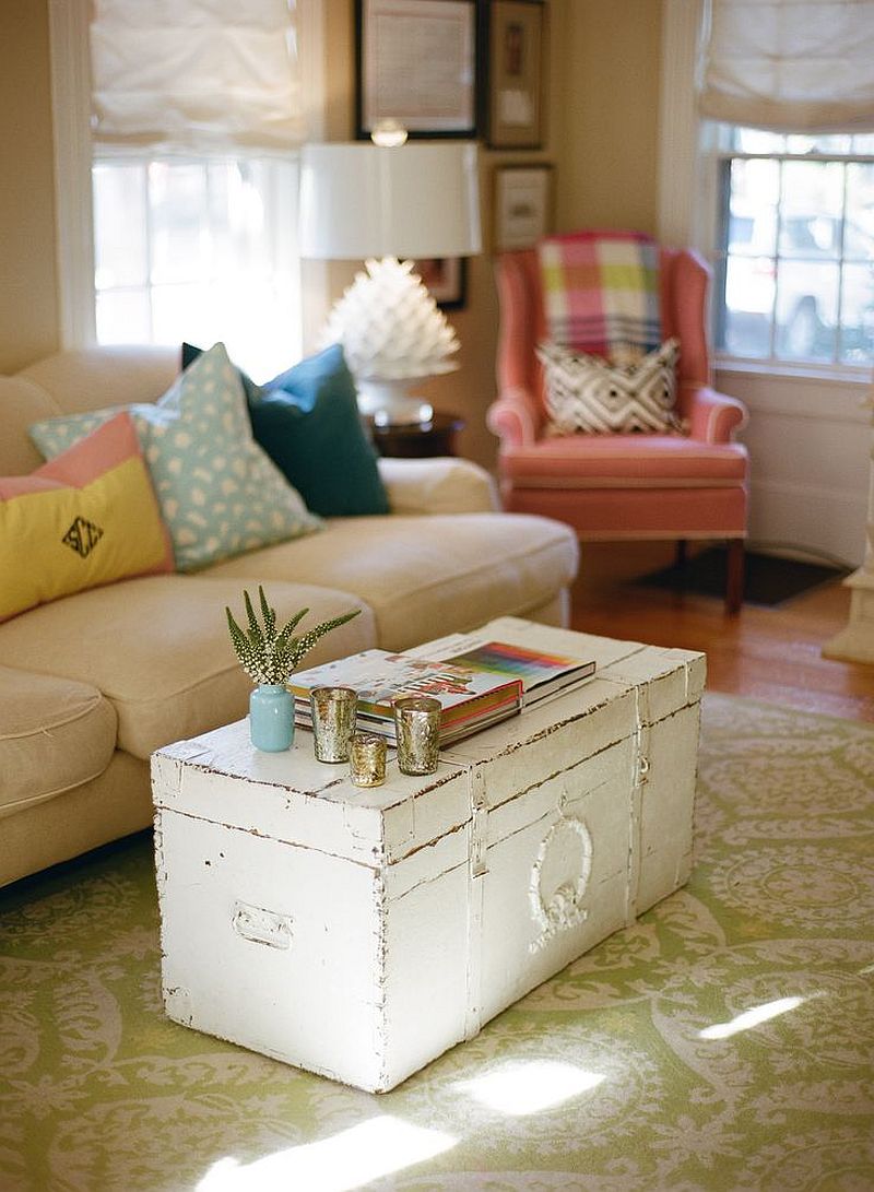 No trunk is too old be turned into a cool coffee table