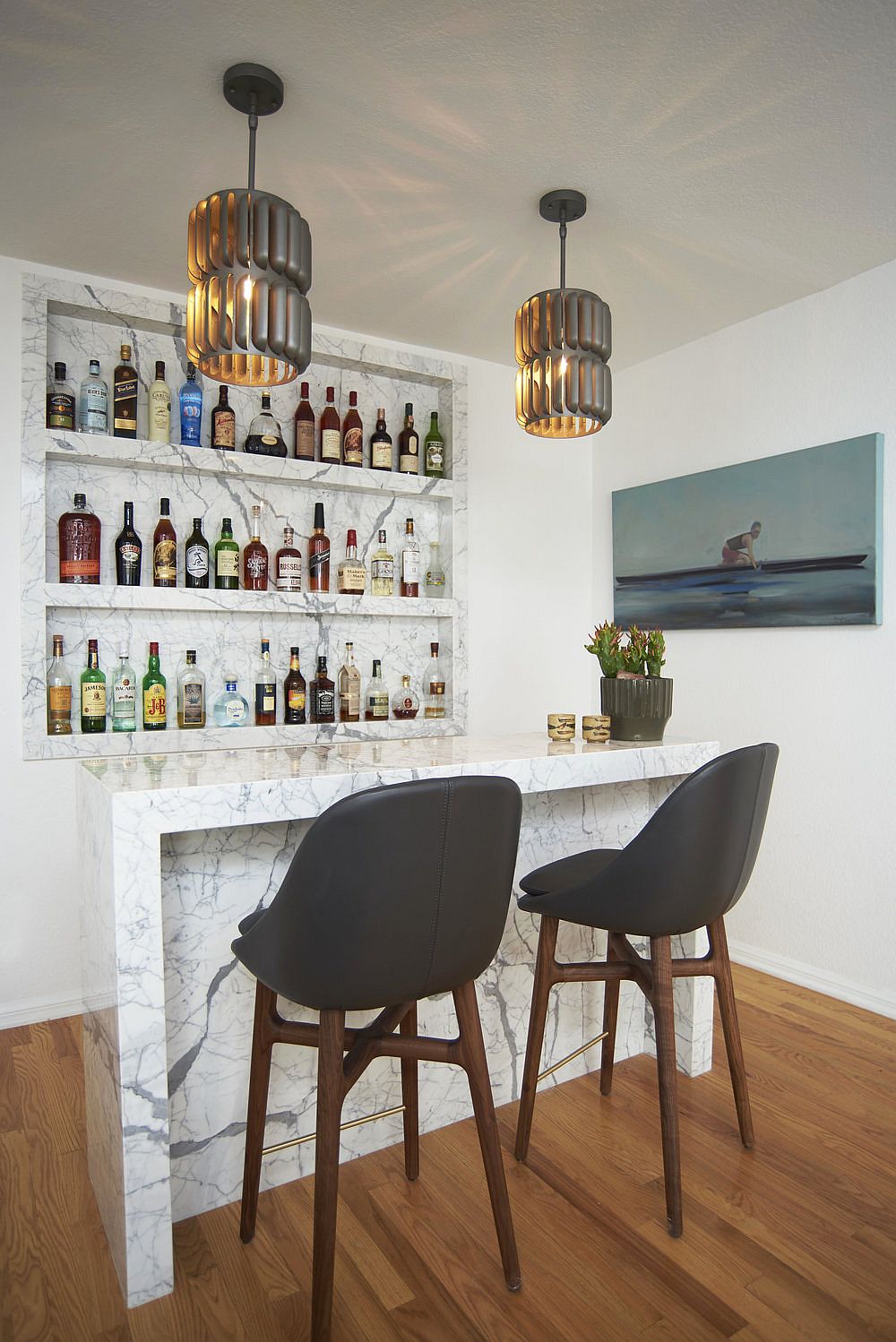 Tiny-home-bar-idea-for-the-smart-bachelor-pad