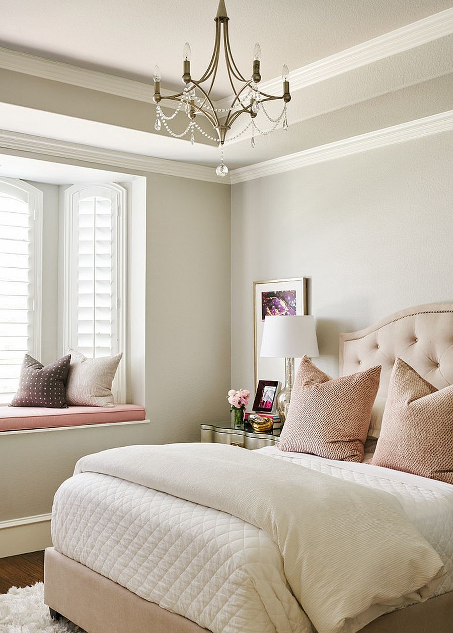 White-is-a-color-that-never-fails-to-impress-in-the-feminine-bedroom