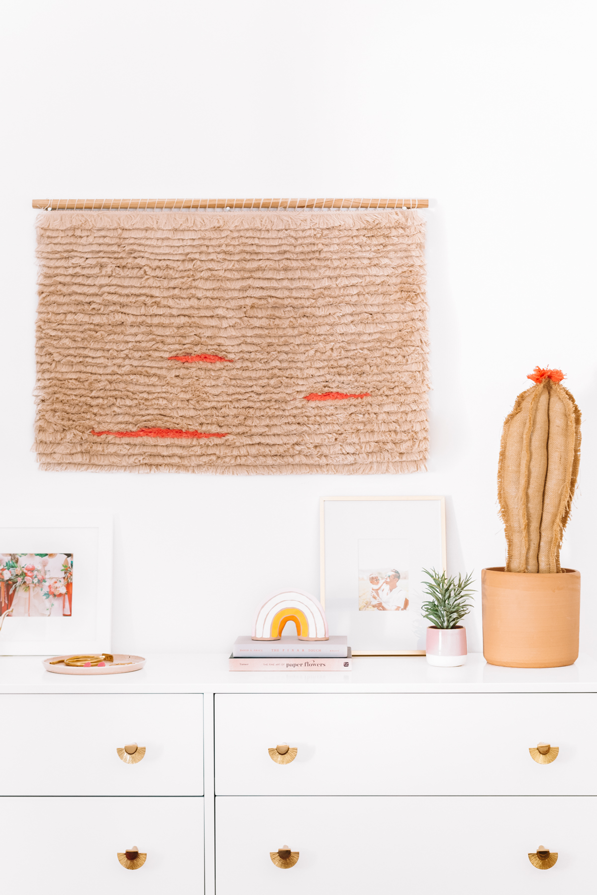 Easy fringe wall hanging from Studio DIY