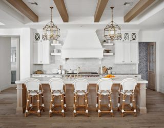 Hot Trends: 20 Best Farmhouse Style Kitchens in White and Wood