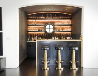 Magically Timeless: Mediterranean Home Bars that Wow with Splendor