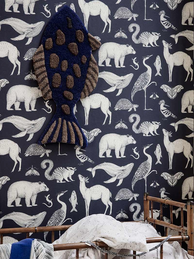 Blue wallpaper with animals