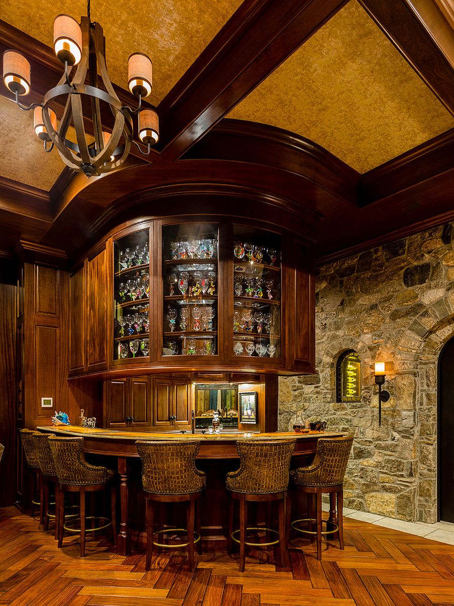 Bringing-the-classic-Tuscan-flavor-to-the-spacious-home-bar