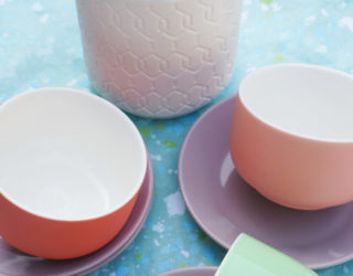 How to Mix and Match Tableware for Spring Entertaining