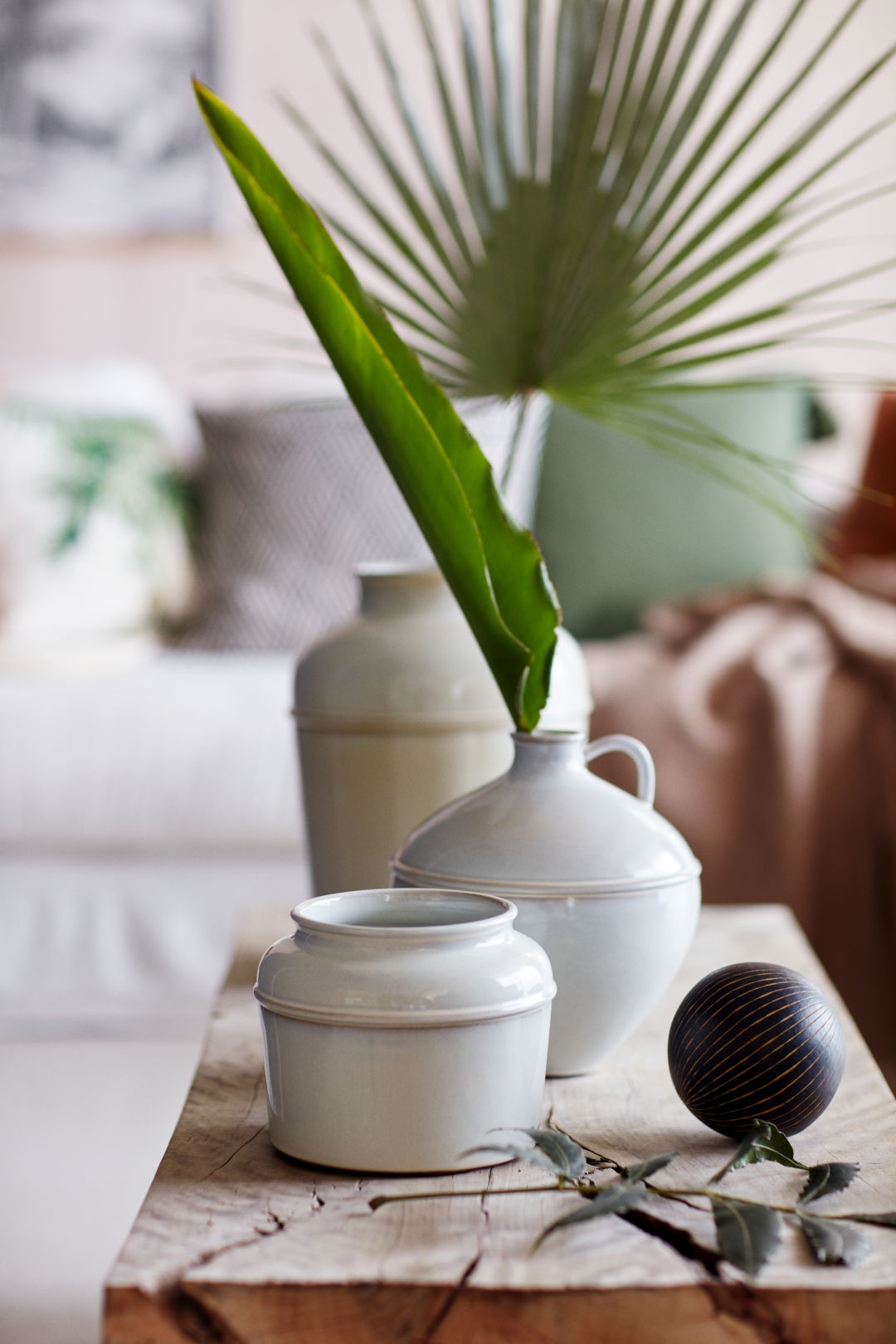Earthenware-vessels-from-HM-Home